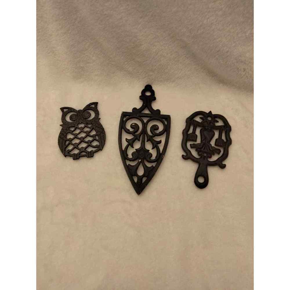 Vintage- Set of 3 vintage steel trivets